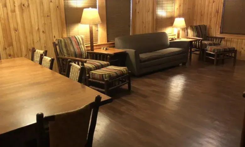 rustic cabin at Crowley's Ridge State Park